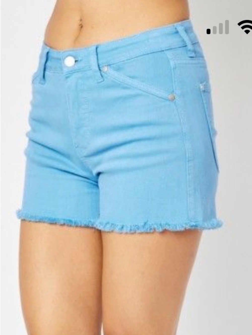 JUDY BLUE SKY BLUE MID-RISE GARMENT DYED SHIELD POCKETS & FRAY HEM SHORTS